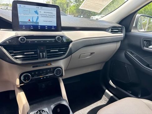 Used 2022 Ford Escape SEL FWD image 10