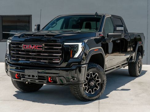 Used 2026 GMC Sierra 2500 AT4X AWD/4WD image 3