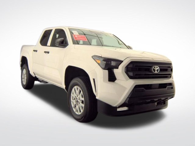 Used 2025 Toyota Tacoma SR RWD image 5