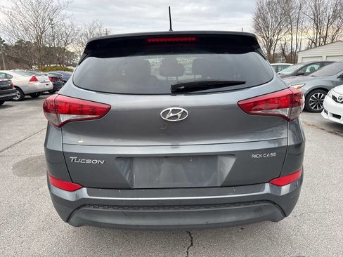 Used 2018 Hyundai Tucson SE image 6