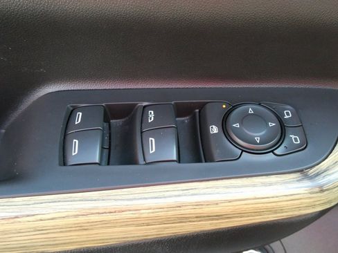 Used 2019 GMC Acadia Denali image 26