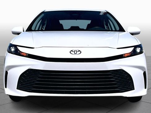 Used 2025 Toyota Camry LE FWD image 4