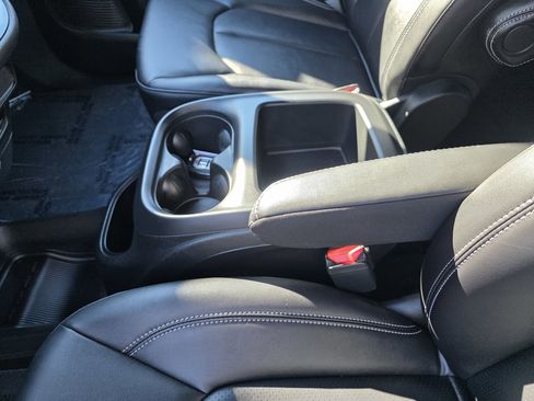 New 2026 Chrysler Pacifica Select image 12