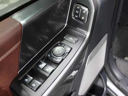Used 2023 Ford F150 Lariat AWD/4WD image 7