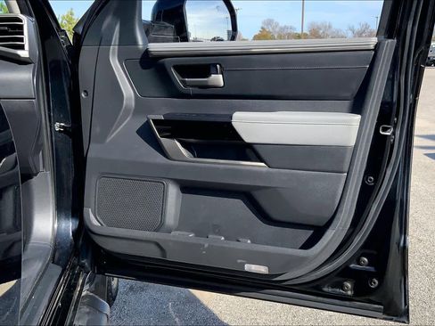 Used 2024 Toyota Tundra Limited image 21