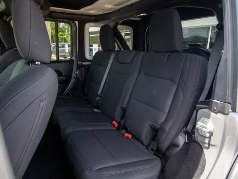 Used 2022 Jeep Wrangler Unlimited Sport AWD/4WD image 10