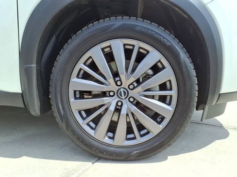 Used 2023 Nissan Pathfinder SL w/ SL Premium Package AWD/4WD image 9