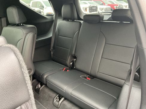 Used 2026 Chevrolet Traverse LT w/ Sun and Wheel Package AWD/4WD image 38