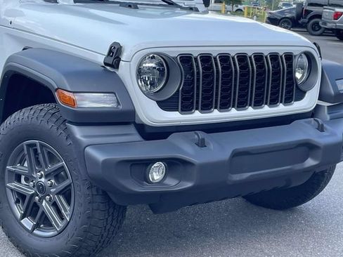 Used 2026 Jeep Wrangler Sport AWD/4WD image 2