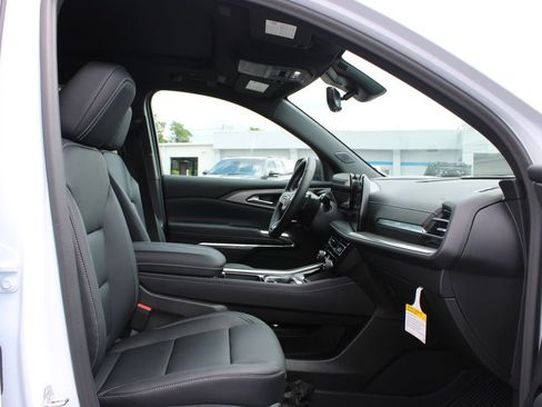 New 2026 Chevrolet Traverse LT w/ Enhanced Driving Package FWD image 29