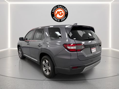 Used 2025 Honda Pilot EX-L image 6