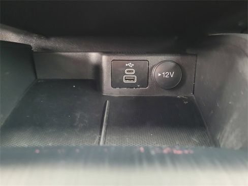 Used 2024 Ford Escape ST-Line image 25