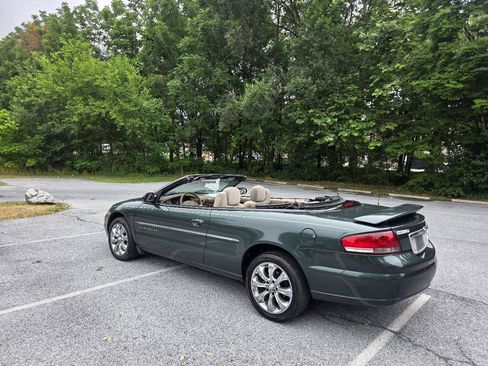 Used 2001 Chrysler Sebring LX FWD image 11