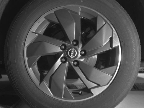 Used 2025 Nissan Rogue SV image 14