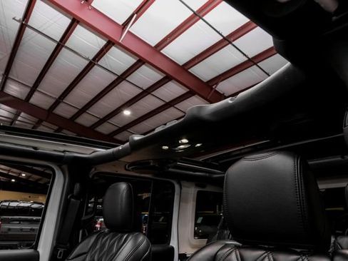 Used 2021 Jeep Wrangler Unlimited Sahara w/ Cold Weather Group AWD/4WD image 16