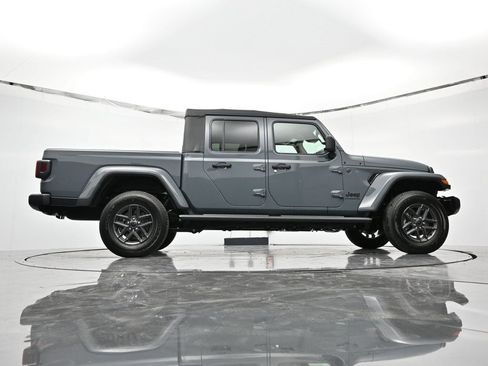 New 2026 Jeep Gladiator Sport image 38
