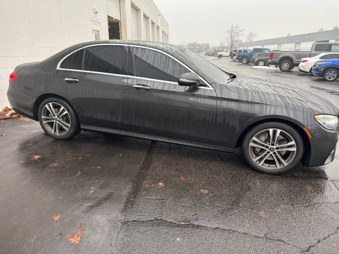 Used 2021 Mercedes-Benz E 350 4MATIC Sedan image 5