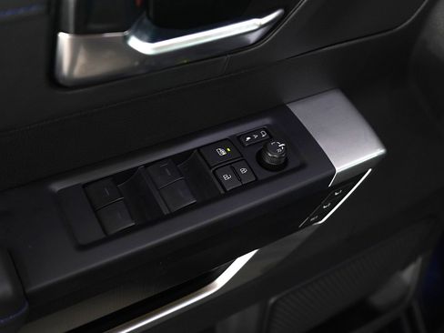 Used 2025 Toyota Tundra Platinum image 19