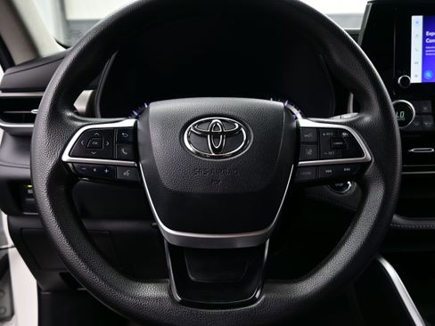 Used 2023 Toyota Highlander L AWD/4WD image 23