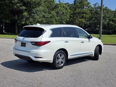 Used 2020 INFINITI QX60 Luxe w/ Essential Package FWD image 5