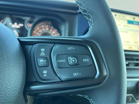 New 2026 Jeep Gladiator Sport AWD/4WD image 15