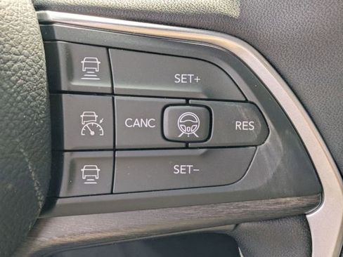 New 2026 Jeep Grand Cherokee Limited image 17