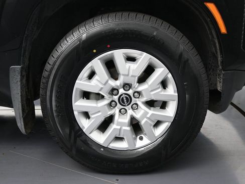 Used 2023 Nissan Frontier SV w/ Tow Package image 12