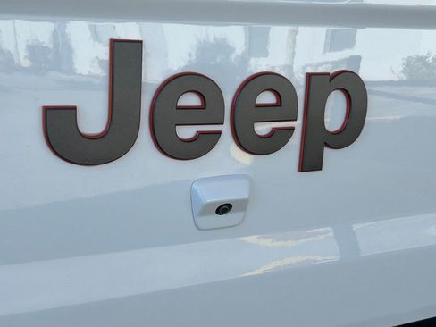 Used 2026 Jeep Gladiator Mojave AWD/4WD image 20