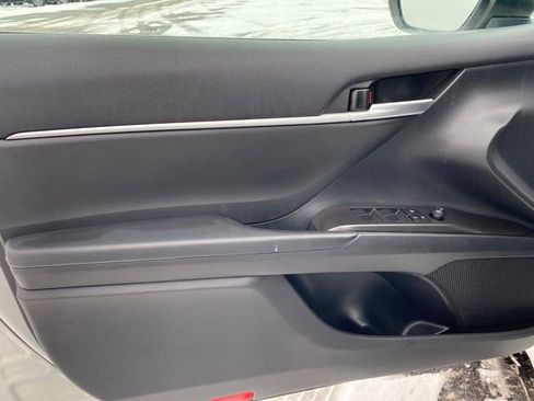 Used 2023 Toyota Camry SE image 14