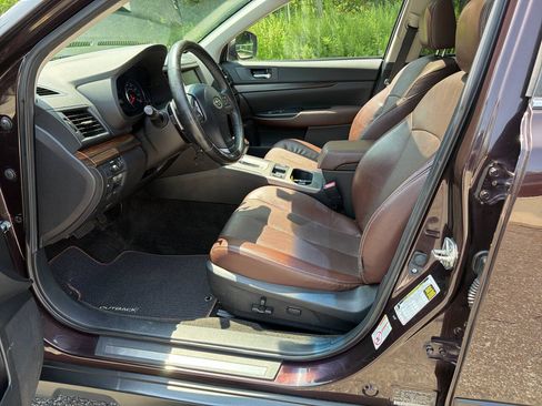 Used 2013 Subaru Outback 3.6R Limited w/ Special Appearance Pkg AWD/4WD image 19