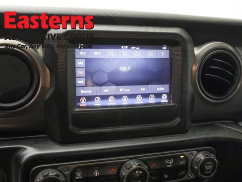 Used 2023 Jeep Wrangler Unlimited w/ Cold Weather Group AWD/4WD image 19