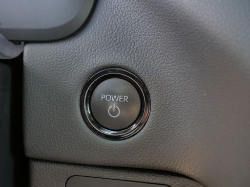 Certified 2025 Toyota Tundra Limited AWD/4WD image 29
