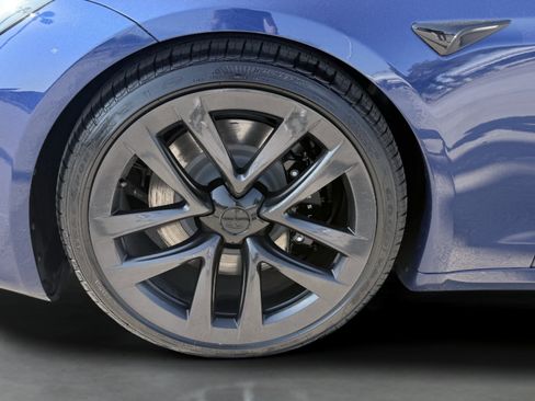 Used 2025 Tesla Model S AWD/4WD image 22