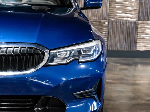 Used 2021 BMW 330i Sedan w/ Driving Assistance Package RWD image 46