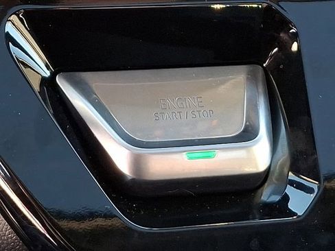 Used 2025 GMC Sierra 3500 Denali w/ Technology Package image 28