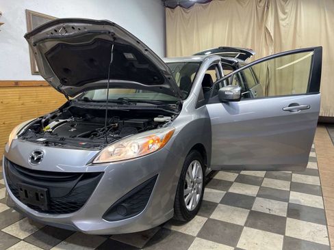 Used 2014 MAZDA MAZDA5 Sport image 10