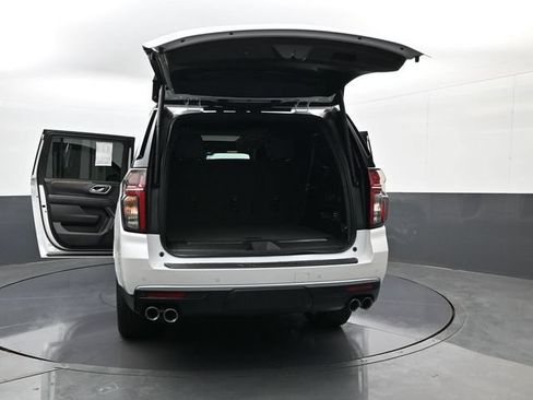 Used 2024 Chevrolet Suburban High Country AWD/4WD image 33
