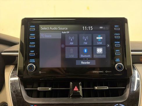 Used 2020 Toyota Corolla XLE image 28