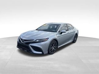 Used 2021 Toyota Camry SE w/ Cold Weather Package 360° Tour