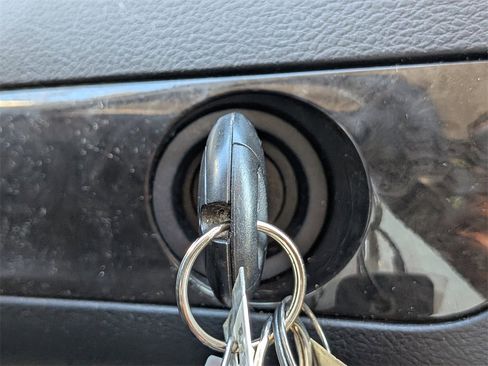 Used 2016 Dodge Grand Caravan American Value Package image 28