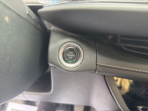 Used 2023 Buick Envision Essence FWD image 28