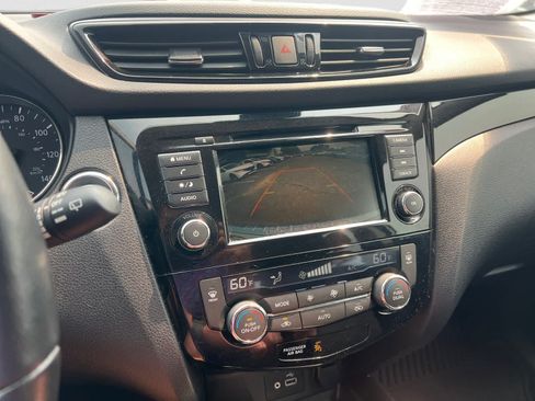 Used 2022 Nissan Rogue Sport SV FWD image 19