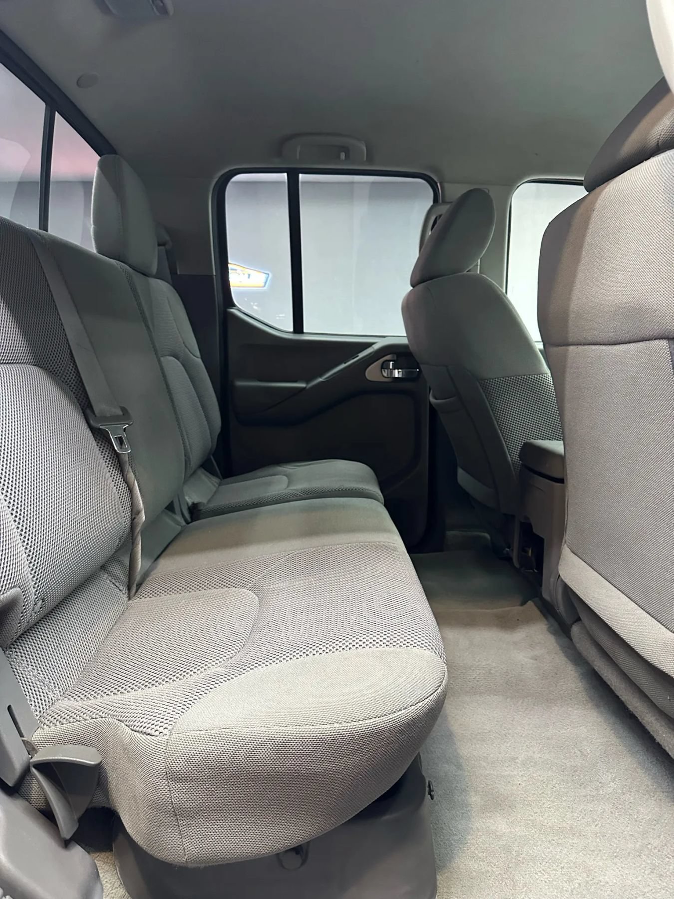 Used 2018 Nissan Frontier SV RWD image 25