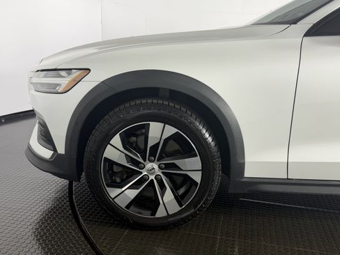 Used 2020 Volvo V60 T5 Cross Country w/ Protection Package Premier AWD/4WD image 7