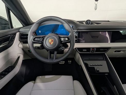 New 2026 Porsche Macan 4S Electric AWD/4WD image 21