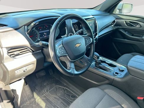 Used 2023 Chevrolet Traverse LT FWD image 15