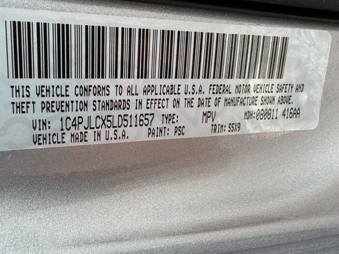 Used 2020 Jeep Cherokee Latitude FWD image 29