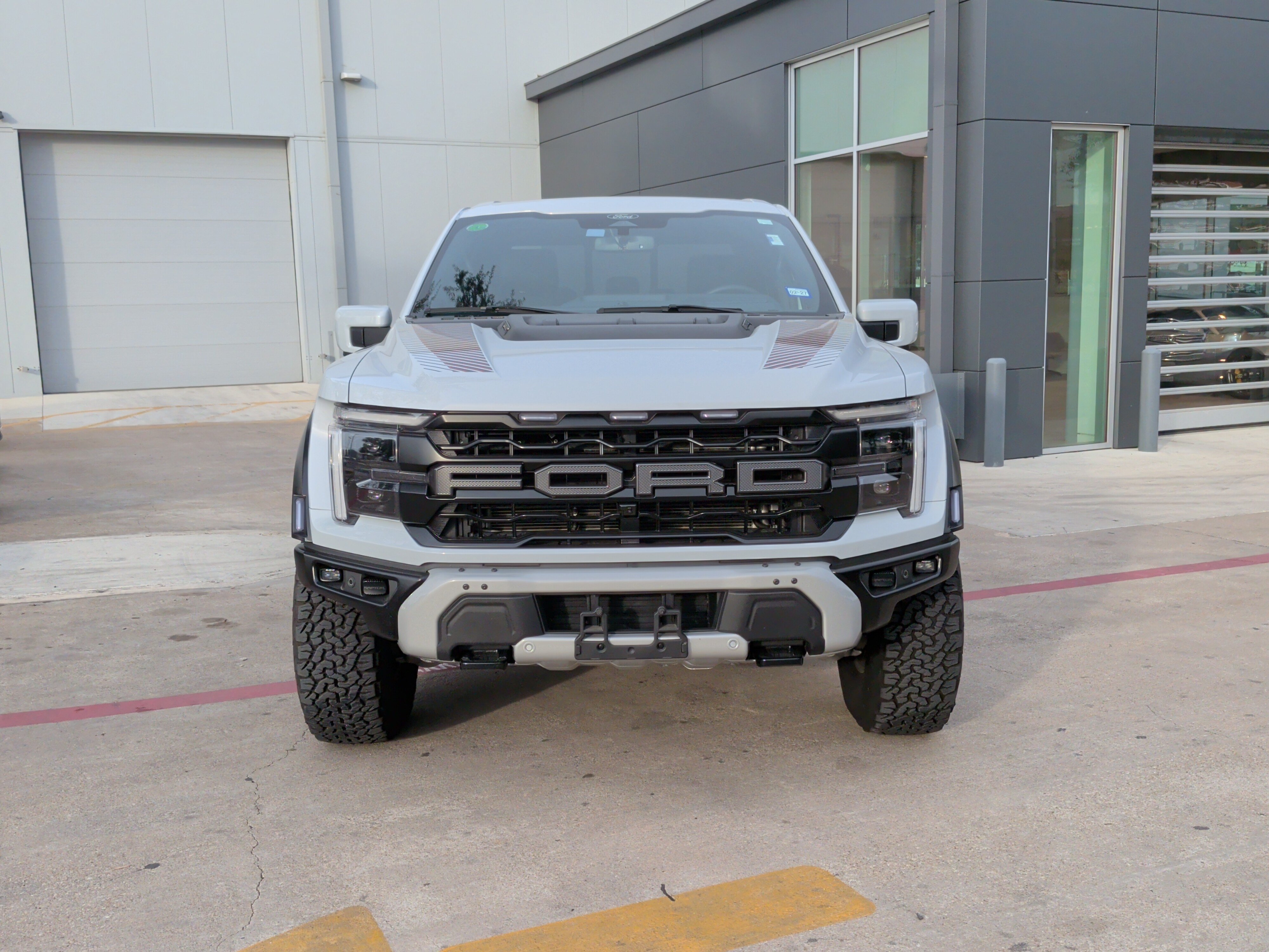 Used 2025 Ford F150 Raptor AWD/4WD image 3