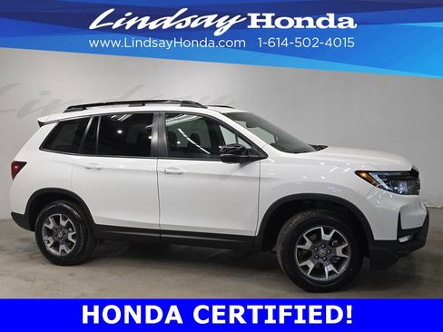 Certified 2022 Honda Passport TrailSport image 3