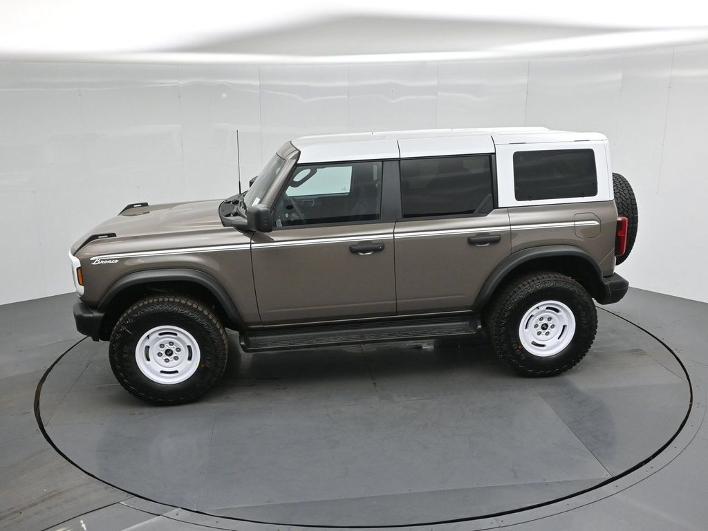 Certified 2026 Ford Bronco Heritage Edition AWD/4WD image 42